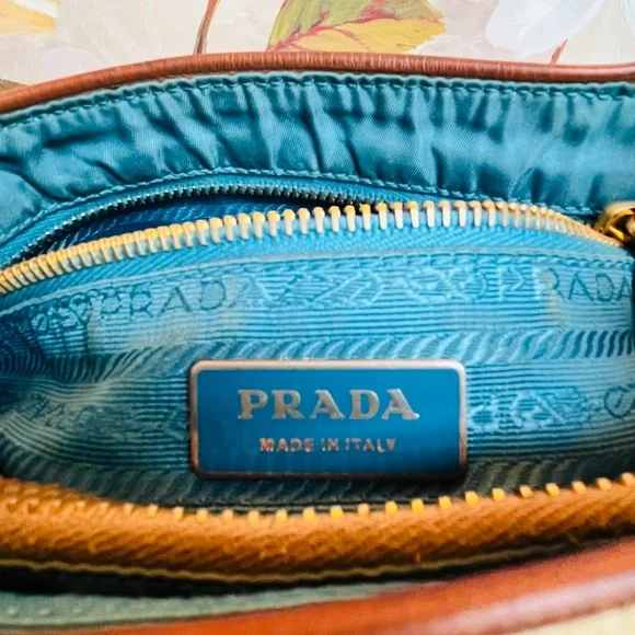 Prada Vintage Beige Mixed Material Multicolor Bag w/Leather Trim & Teal Interior - Picture 6 of 17